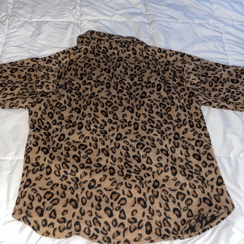 Like new jodifl cheetah shacket